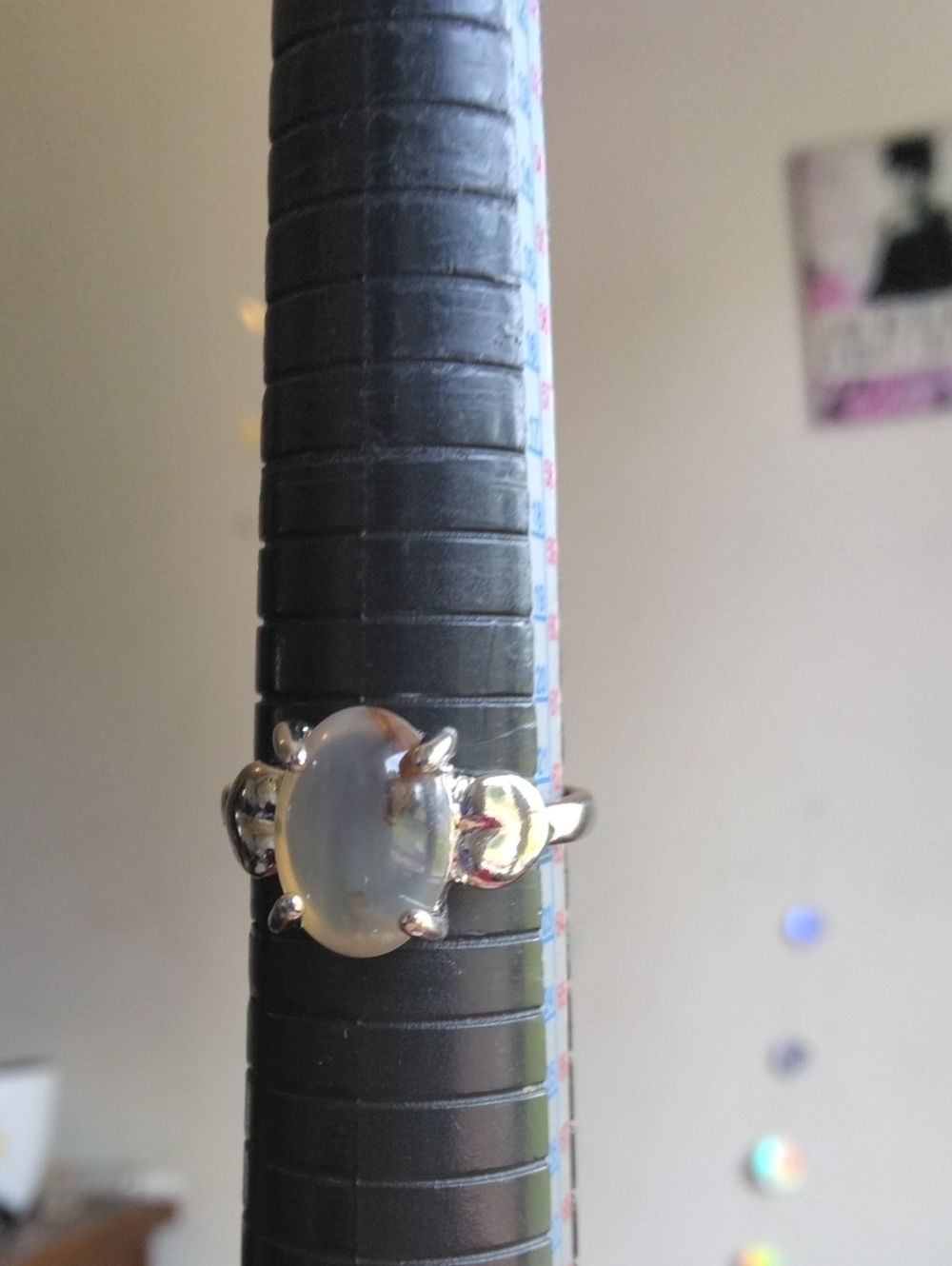 gorgeous Glowing Agate Gemstone Silver Tone Ring